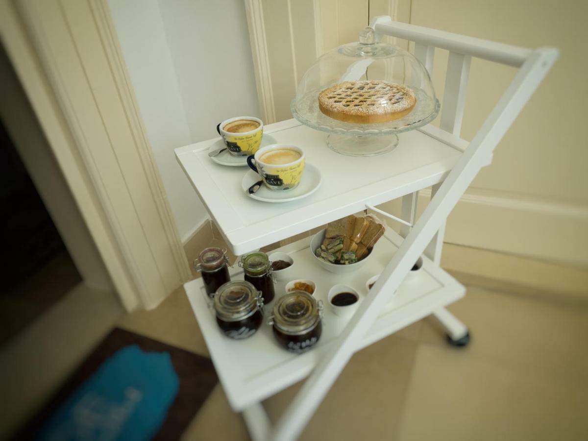 Ajde Rooms & Breakfast Трани Экстерьер фото